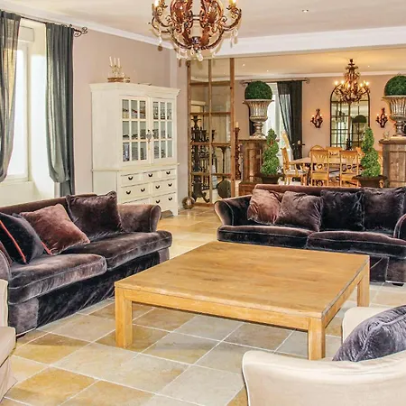 Stunning In Saint Esprit With Kitchen *