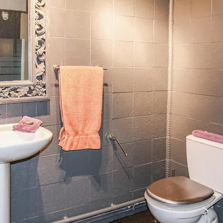 Hébergement de vacances Sublime Chateau Avec Piscine *