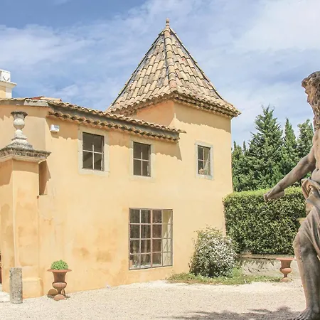 Stunning In Saint Esprit With Kitchen * Pont-Saint-Esprit